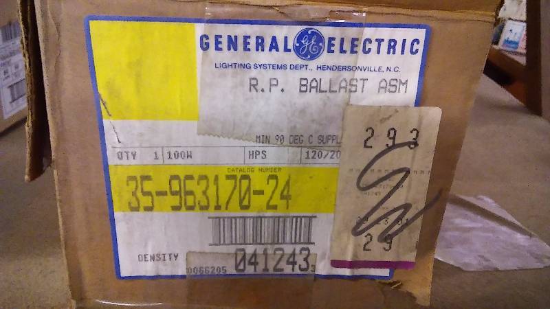 lot 211 image: GE PR Ballast