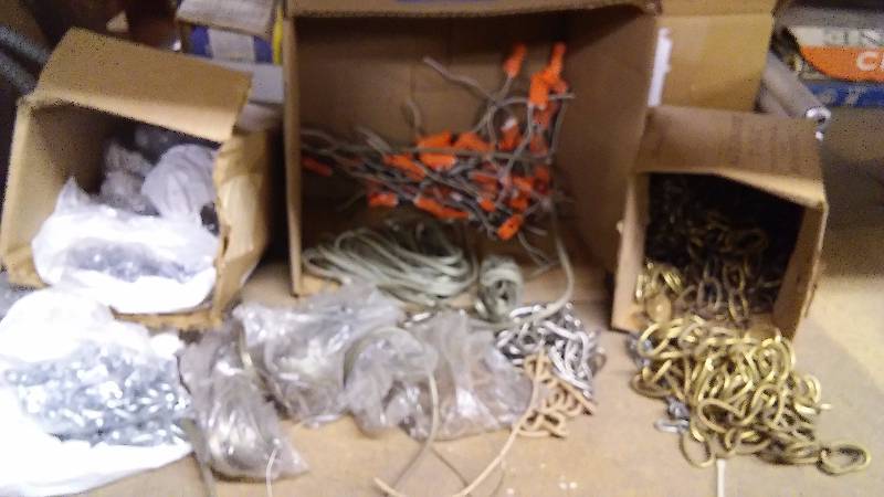 lot 218 image: Decorative hanging Chain and wire Kits