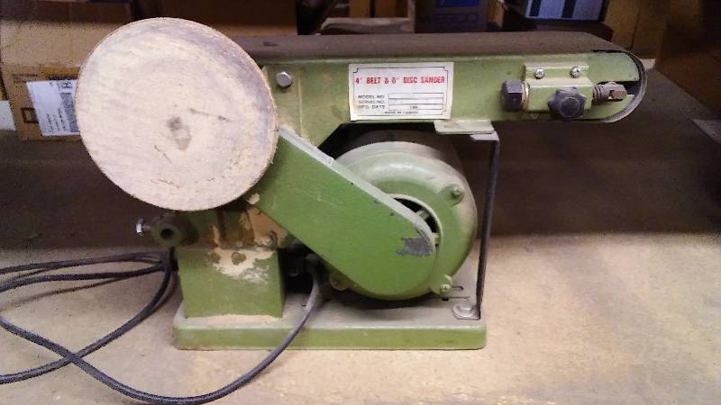 lot 224 image: 4 Inch Belt and 6 Inch Disc Sander