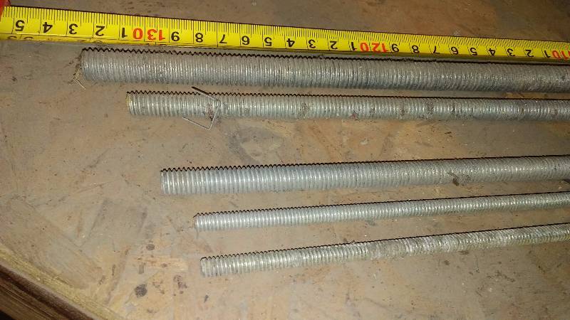lot 229 image: Threaded Rod (5), various size and length