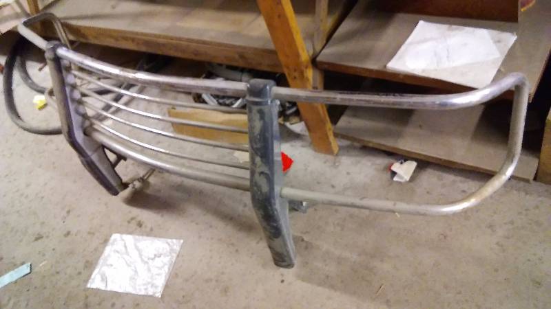 lot 230 image: 2002 Chevy CattleDeer Guard, by Laverne