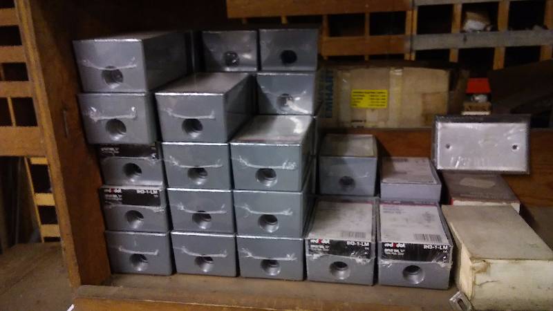 lot 264 image: Bell Boxes, exterior wall mount (approx. 36)