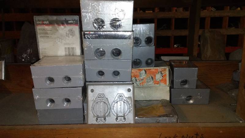 lot 265 image: Bell Boxes, 2 Gang All Weather Outlet Box (2 doz.)