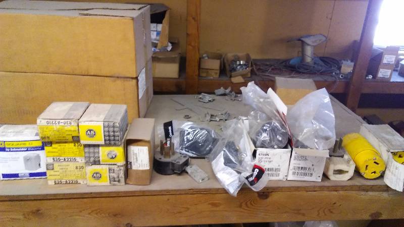 lot 274 image: Sump Pump Pressure Switches, 230 Amp Plugs and recepticals