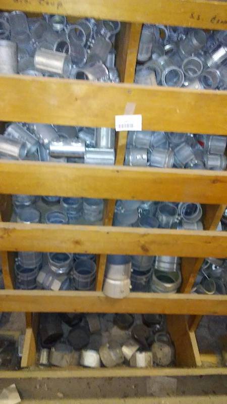 lot 280 image: Assortment of Galvanized andor zinc plated fittings � See pictures for full detail