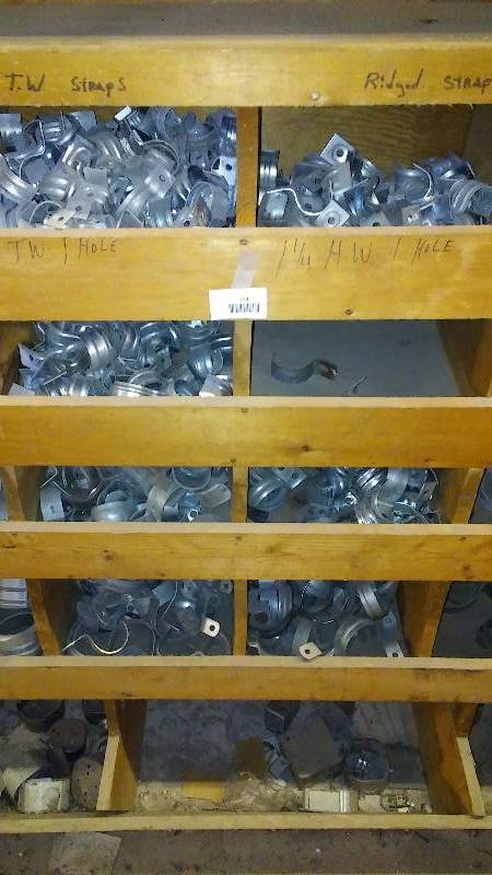 lot 281 image: Assortment of Galvanized andor zinc plated fittings � See pictures for full detail