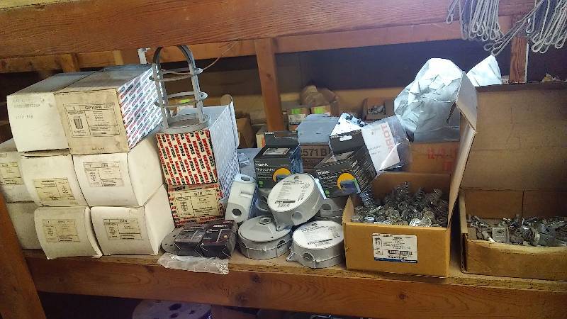 lot 285 image: Glass Globes and Protectors, Photo Controls, Spring Nuts and mounting bases