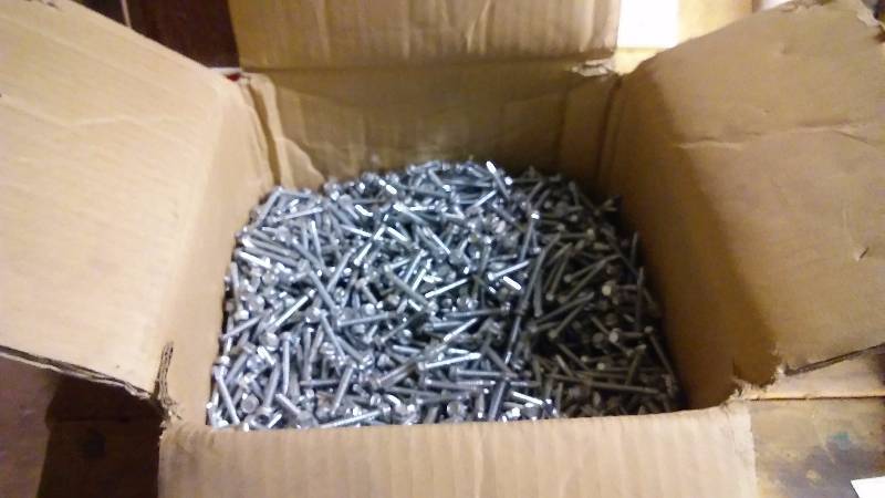 lot 299 image: Self-Drilling Zinc Screws Model 12 x 1 � inch