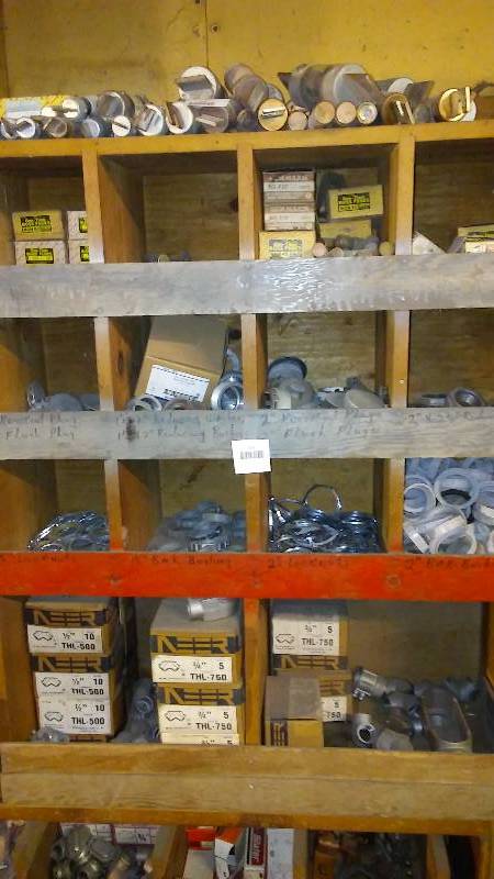 lot 319 image: Fuses, Bushings, and conduit fittings