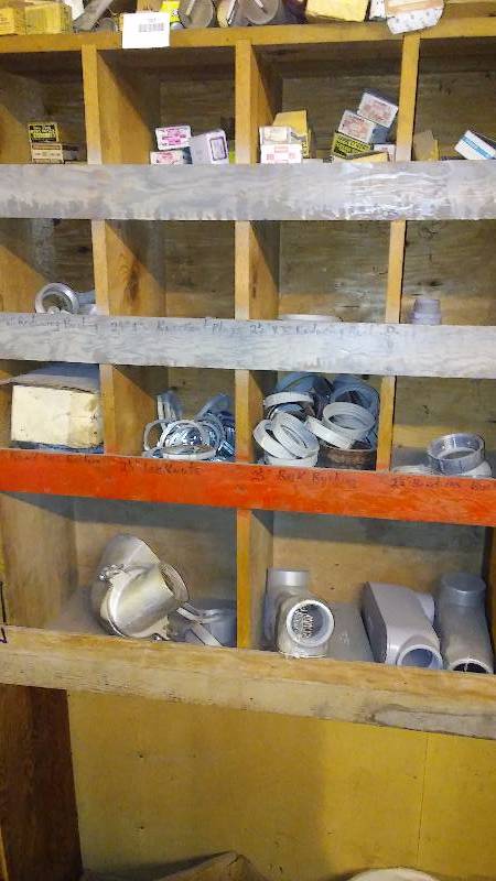 lot 320 image: Fuses, Bushings, and conduit fittings