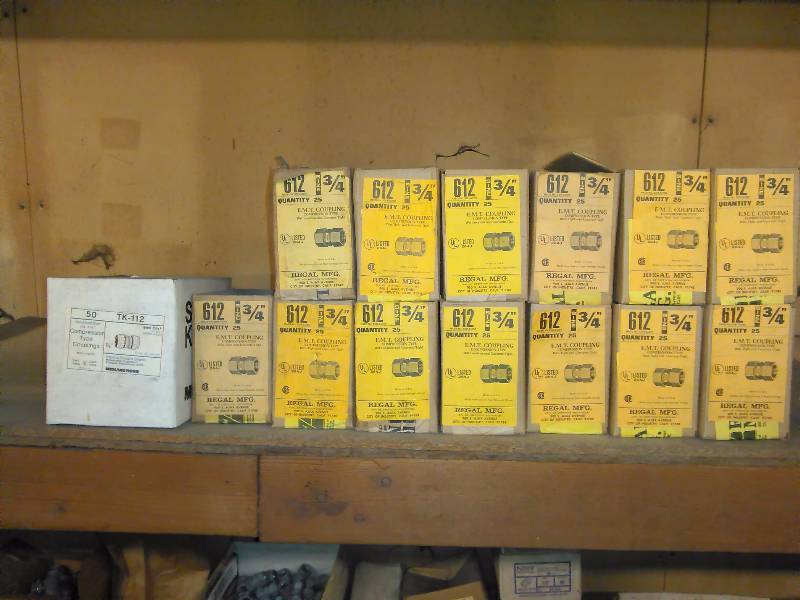 lot 379 image: � Inch E.M.T. Compression Type Couplings (350)