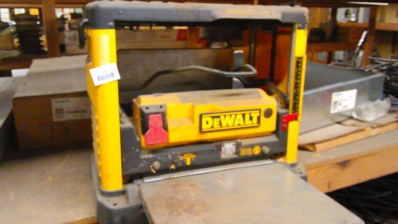 lot 530 image: DeWalt Power Plainer � tested and works