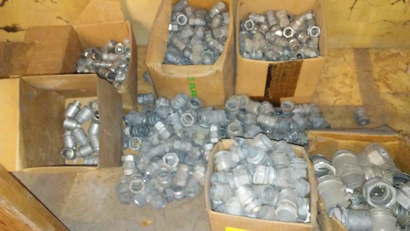lot 384 image: Variety of Conduit Couplings and Connectors � See Pictures for Details.