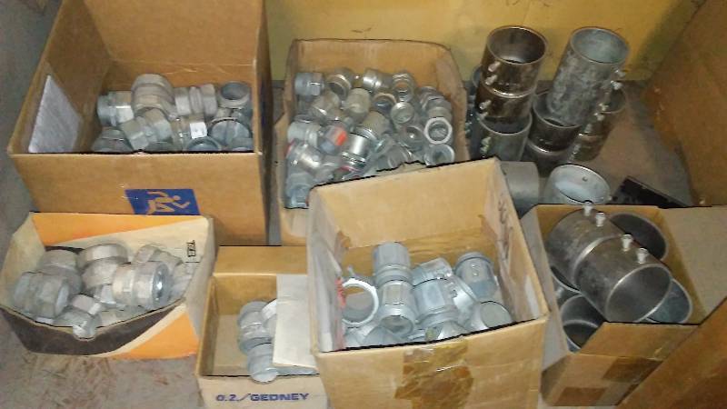 lot 411 image: Variety E.M.T. Couplings Compression Type and Screw Set