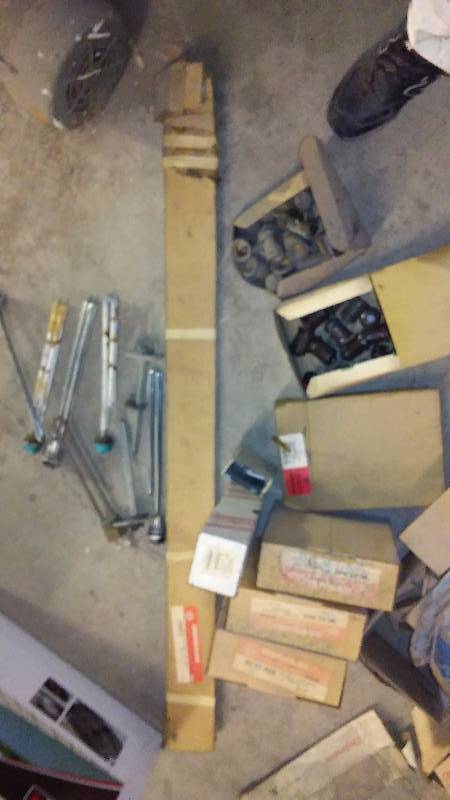 lot 438 image: Water Heater Elements (12) and vintage light sockets