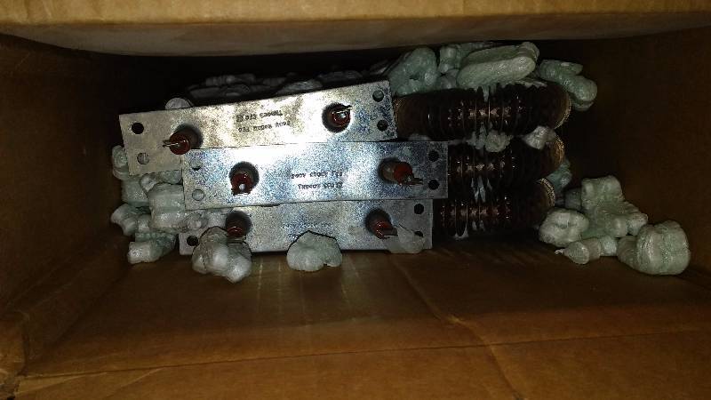 lot 445 image: Horse Shoe Heating elements (6) New in Box, 240 Volt