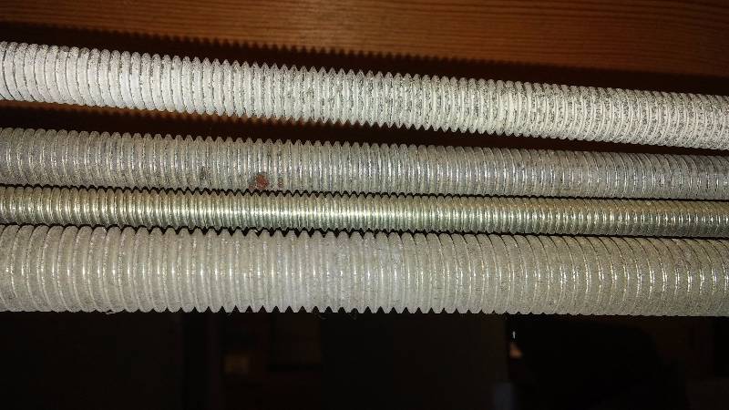 lot 470 image: Threaded Rods, 3 � ft. (7)
