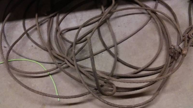lot 501 image: 38 Inch Airline Cable with Tow Hooks