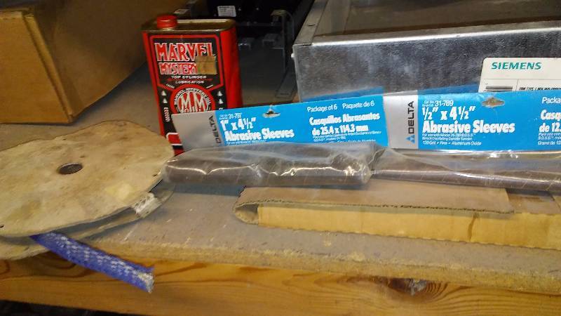 lot 522 image: 1 Inch x 4 � Inch Abrasive Sander sleeves by Delta, Vintage Can
