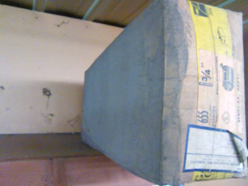 lot 367 image: 1 cases of 375, � Inch Flex Connector with Screw