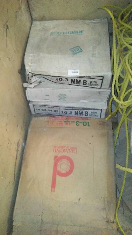 lot 549 image: 103 Wire with Ground, 250 ft. per box (3)