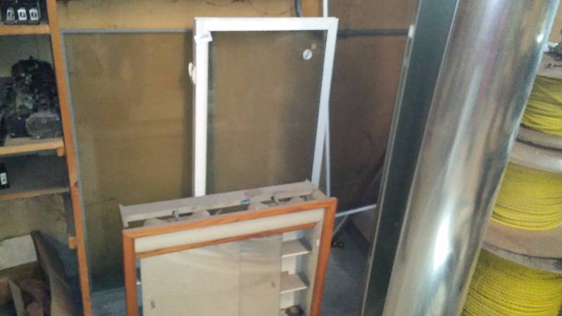 lot 553 image: Misc. 12 inch x 60 duct, Window Components, Medicine Cabinet