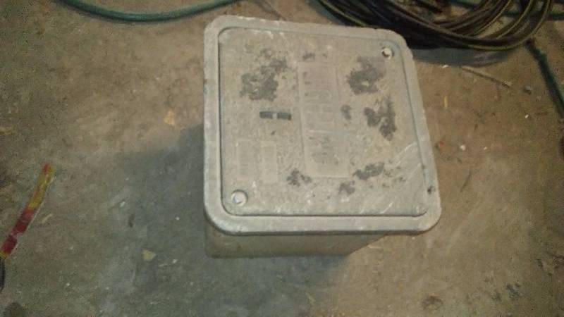 lot 594 image: Tier 15, Lighting Made by Quazite 13 Sq.