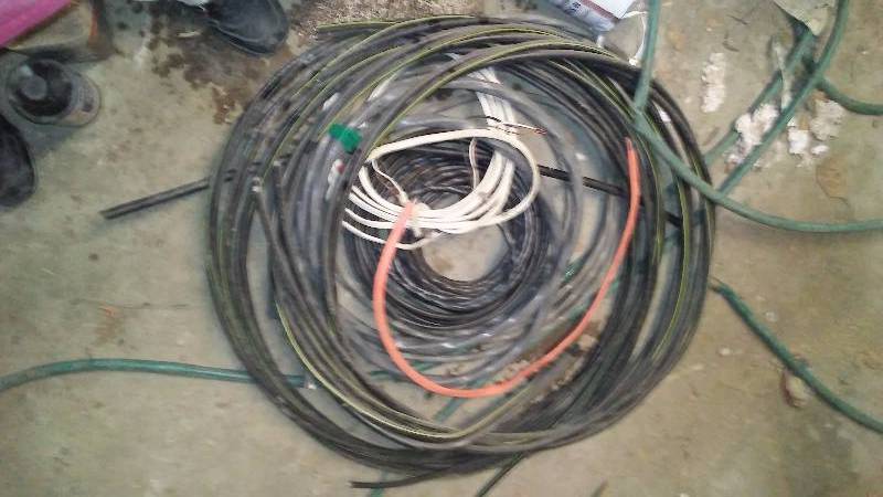 lot 595 image: Wire, Many Sizes length and gauges