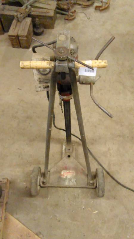 lot 653 image: Milwaukee Portable Diamond Drill � DymoDrill Model 4030, 120 V Tested and Works