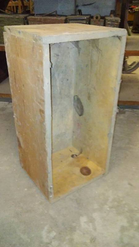 lot 676 image: Wood Work Box, 25 � x 13 x11 �