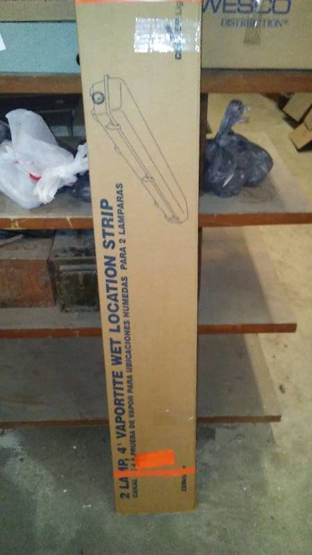 lot 678 image: 4 Ft. Vaportite Wet Location Strip by Cooper, Model No. 40793353