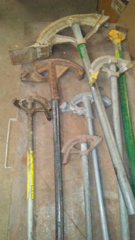 lot 692 image: Misc. Pipe Benders (7)