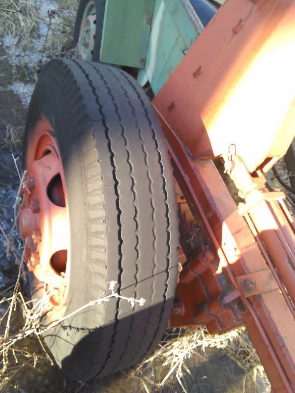 lot 16 image: Heavy Duty Cable Trailer