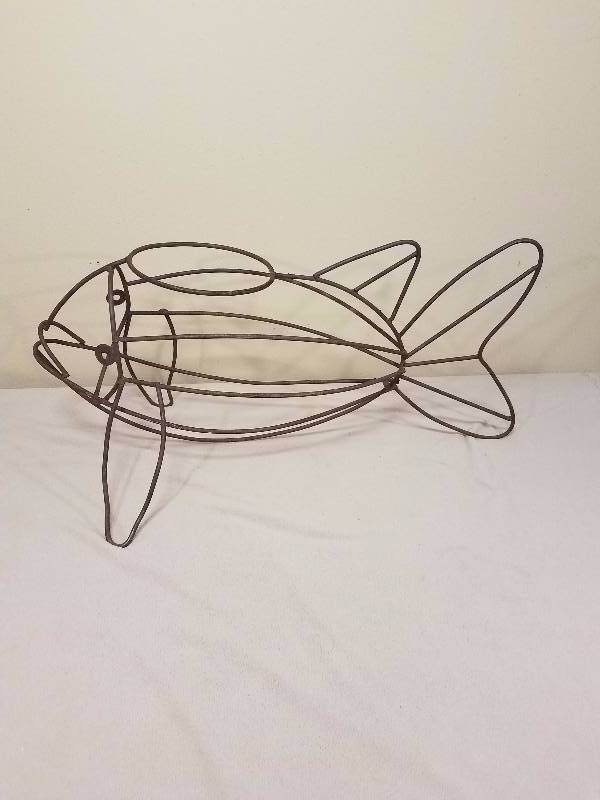 Metal Fish Plant Stand