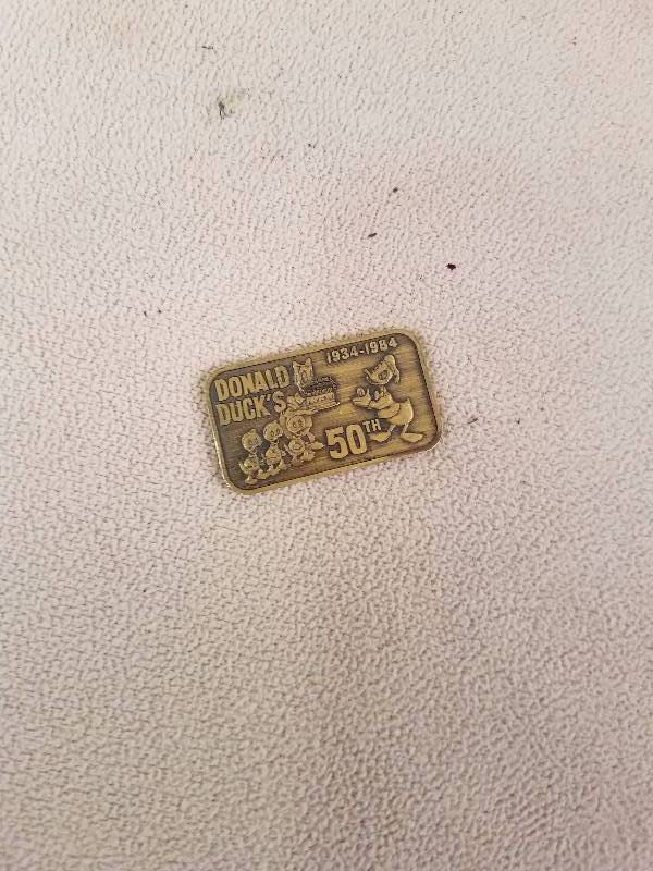 Donald  Bronze Bar