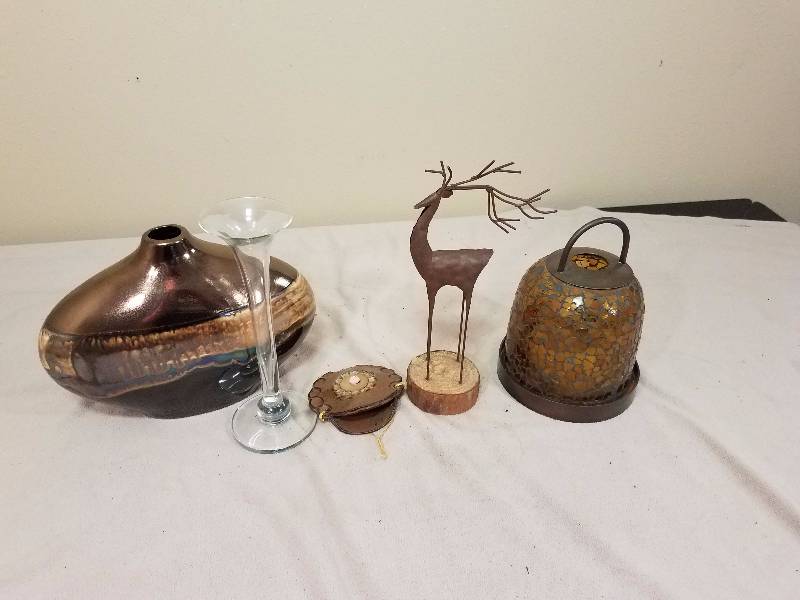 Mixed Dcor Lot