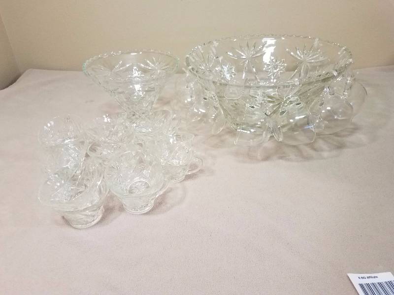 Vintage 27 pc Punch Set