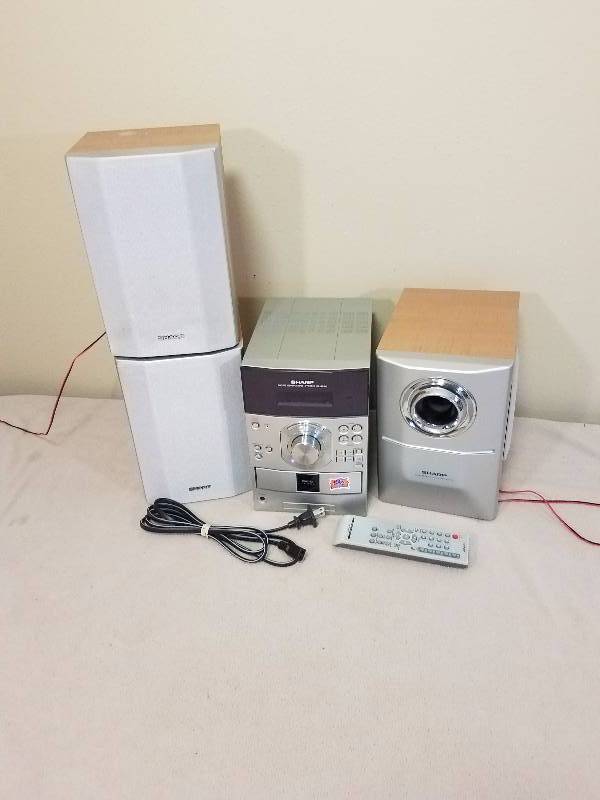 Sharp Stereo System wremote