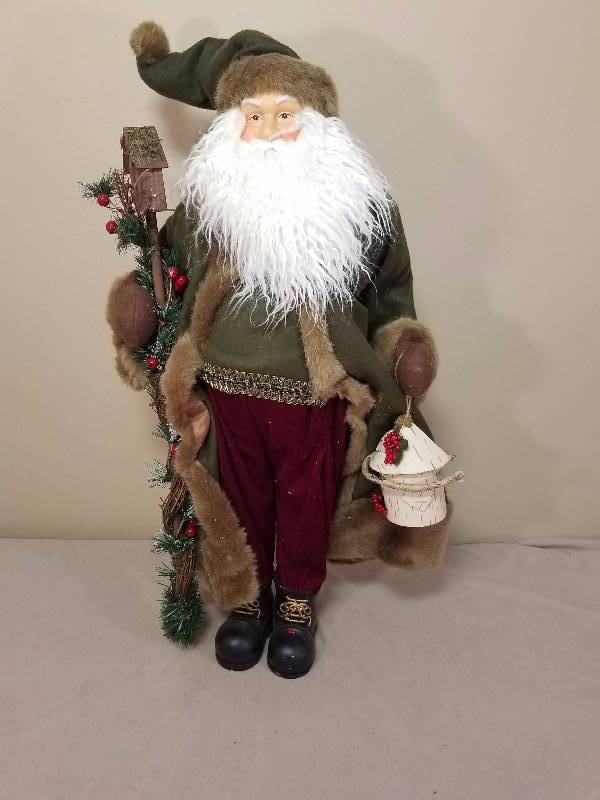 Tradition ST Nick Statue