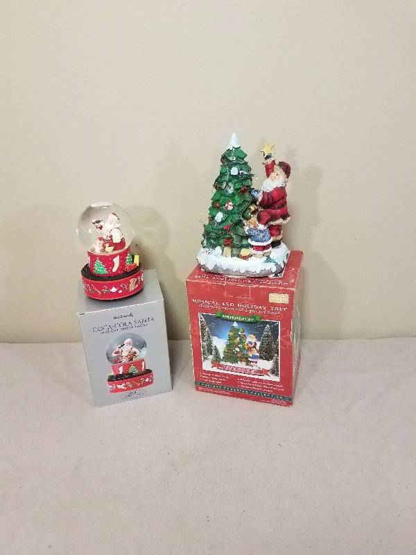 Coca-Cola Musical Snow Globe and Musical LED Holiday Tree