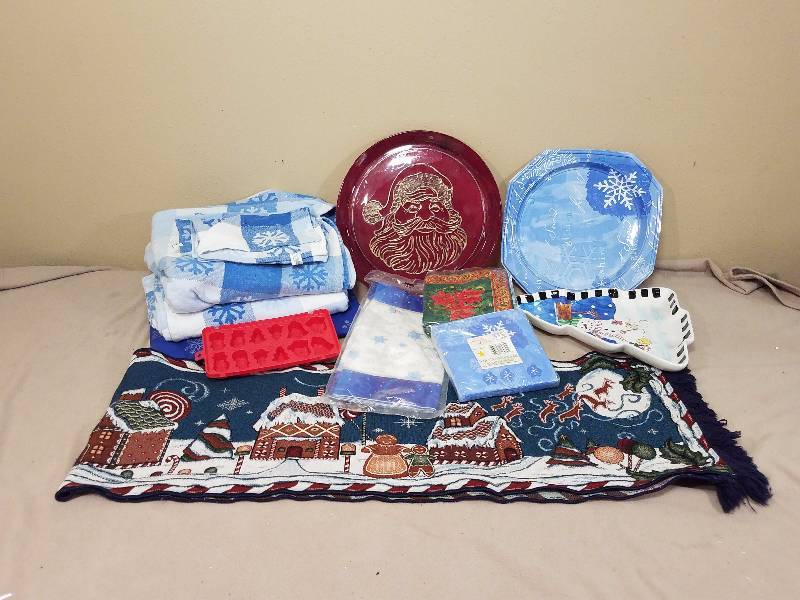 Kitchen Christmas Items