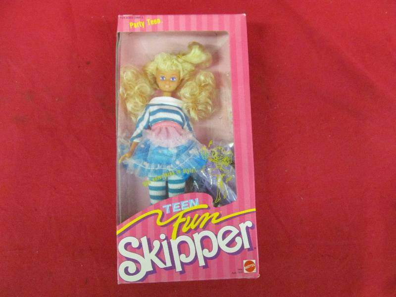 lot 13 image: Skipper doll