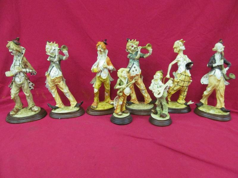 lot 27 image: clown figurines