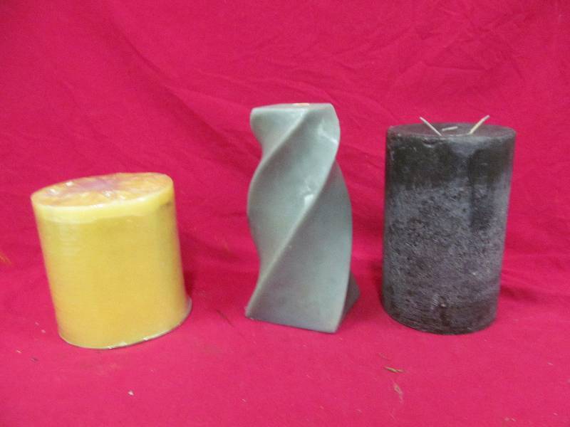 lot 42 image: candles