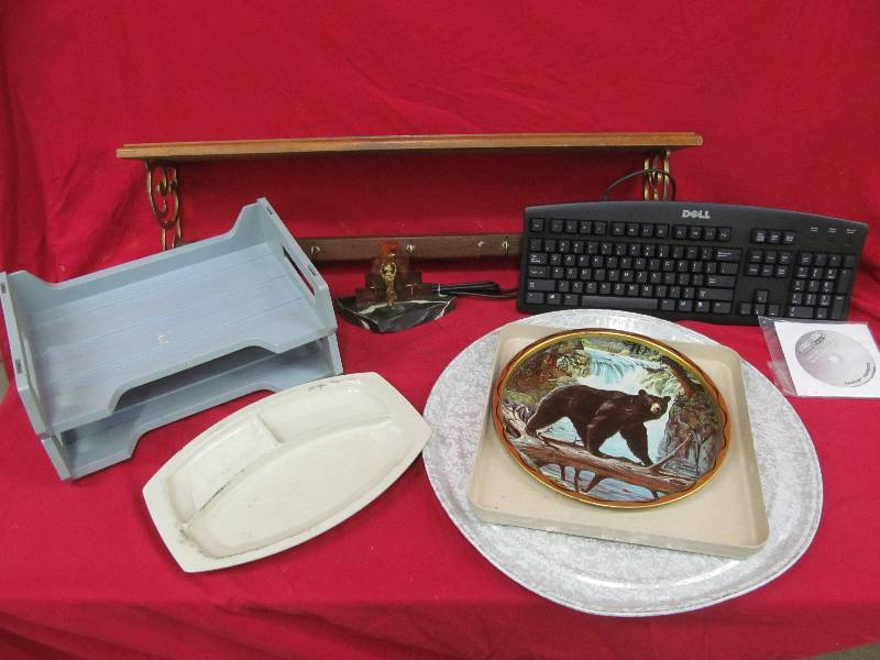 lot 47 image: shelf ,keyboard, file holders