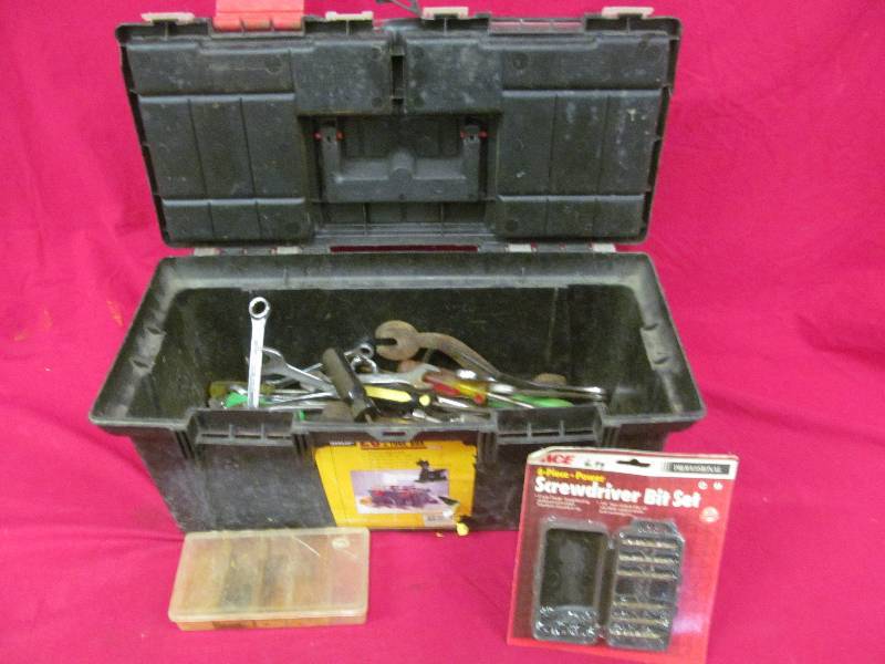 lot 68 image: tool box with tools