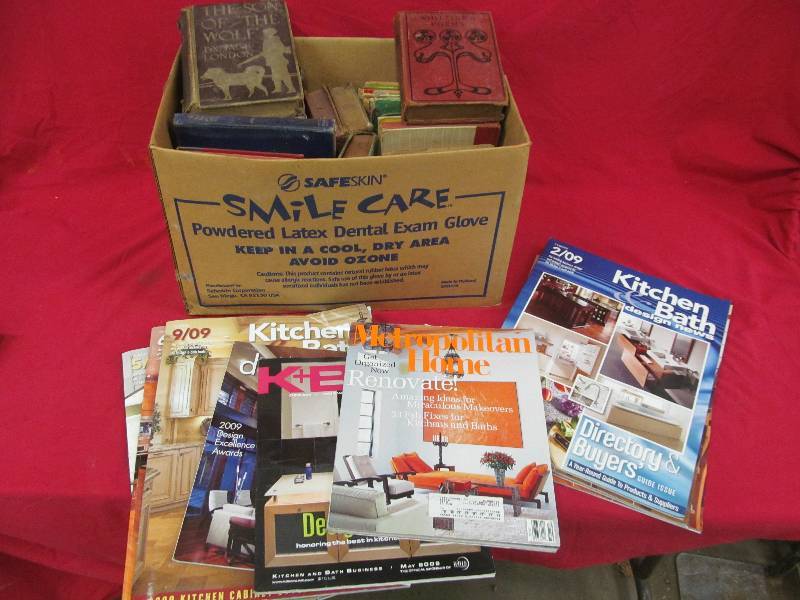 lot 76 image: vintage books