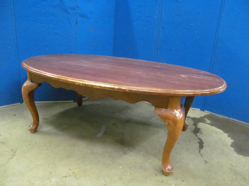 lot 77 image: coffee table