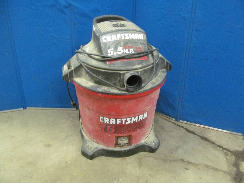 lot 150 image: Craftsman shop vac