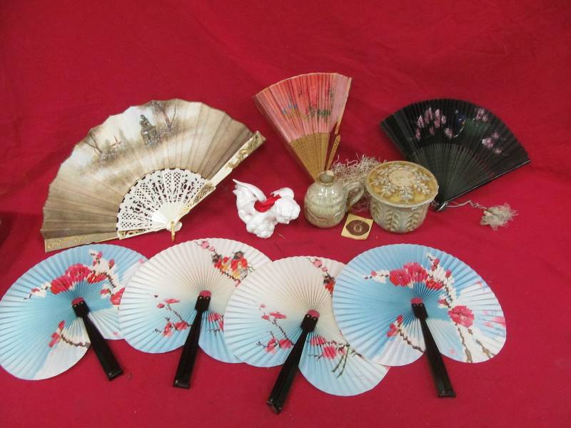 lot 187 image: Oriental fan, pottery